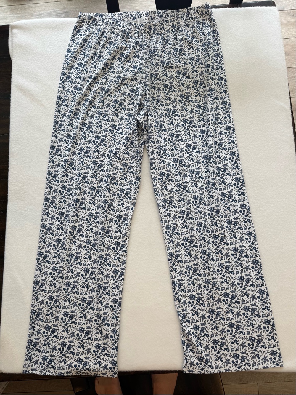 LAKE Pajamas Pima long pajama pants Sea Depth Garden Floral NWOT Sz L